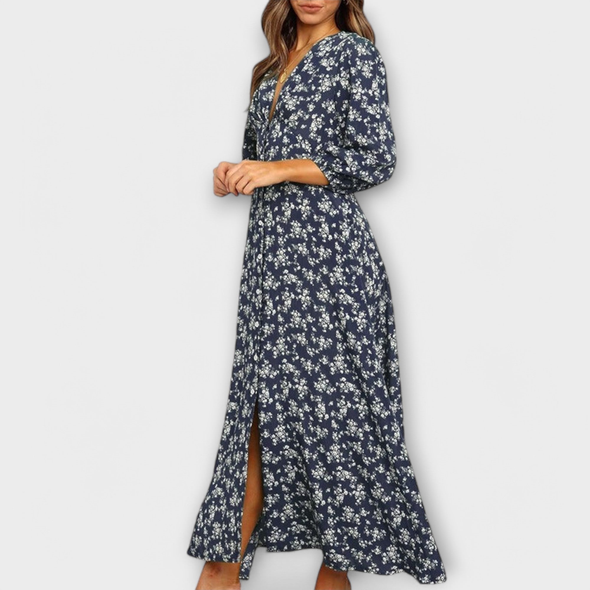 Naoela – Florales Maxikleid mit V-Ausschnit
