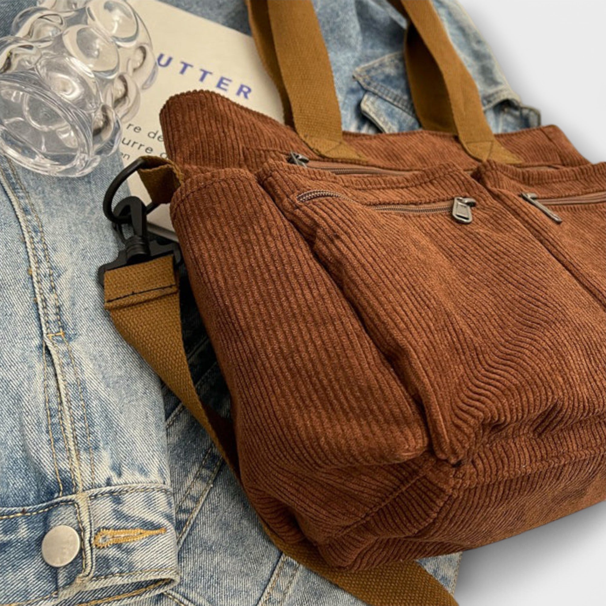 Emma Fioretti – Klassische Tote aus Cord