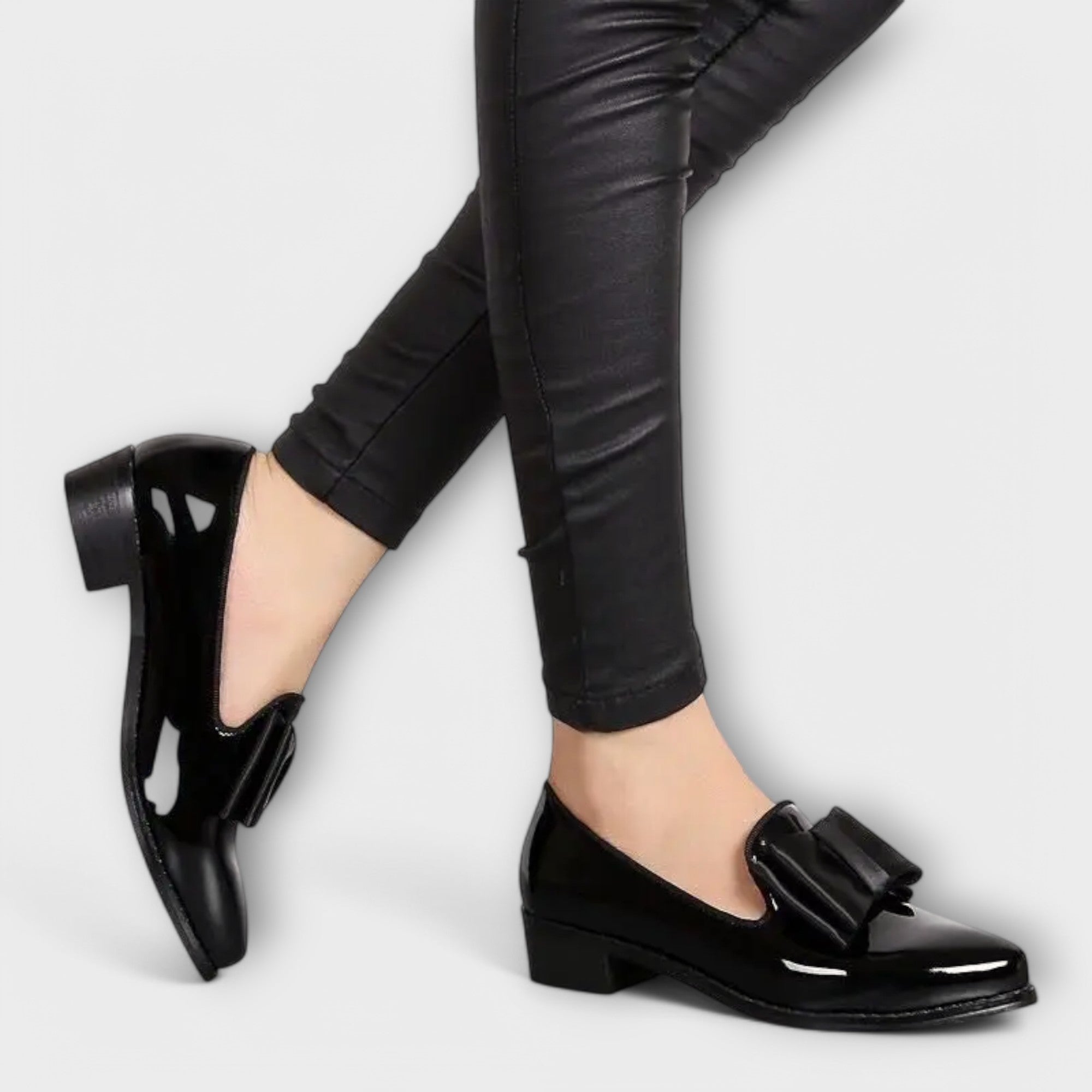 Maribel – Glanz-Loafers mit Schleifendetail