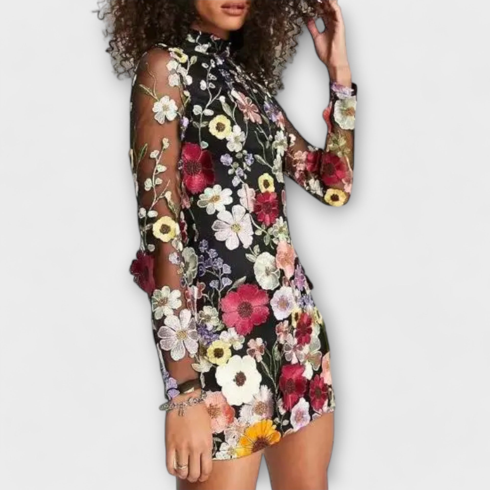 Marbela – Ärmelloses Kleid mit Blütenrelief
