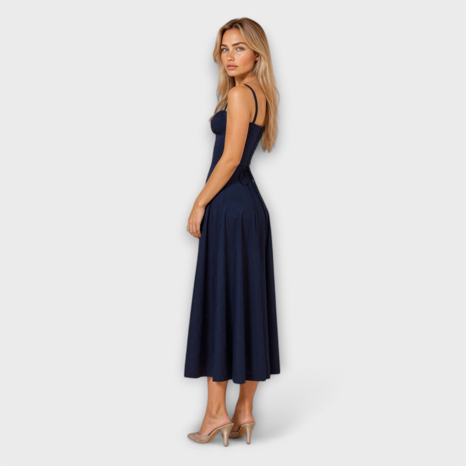 Marvelle – Midikleid mit floraler Silhouette