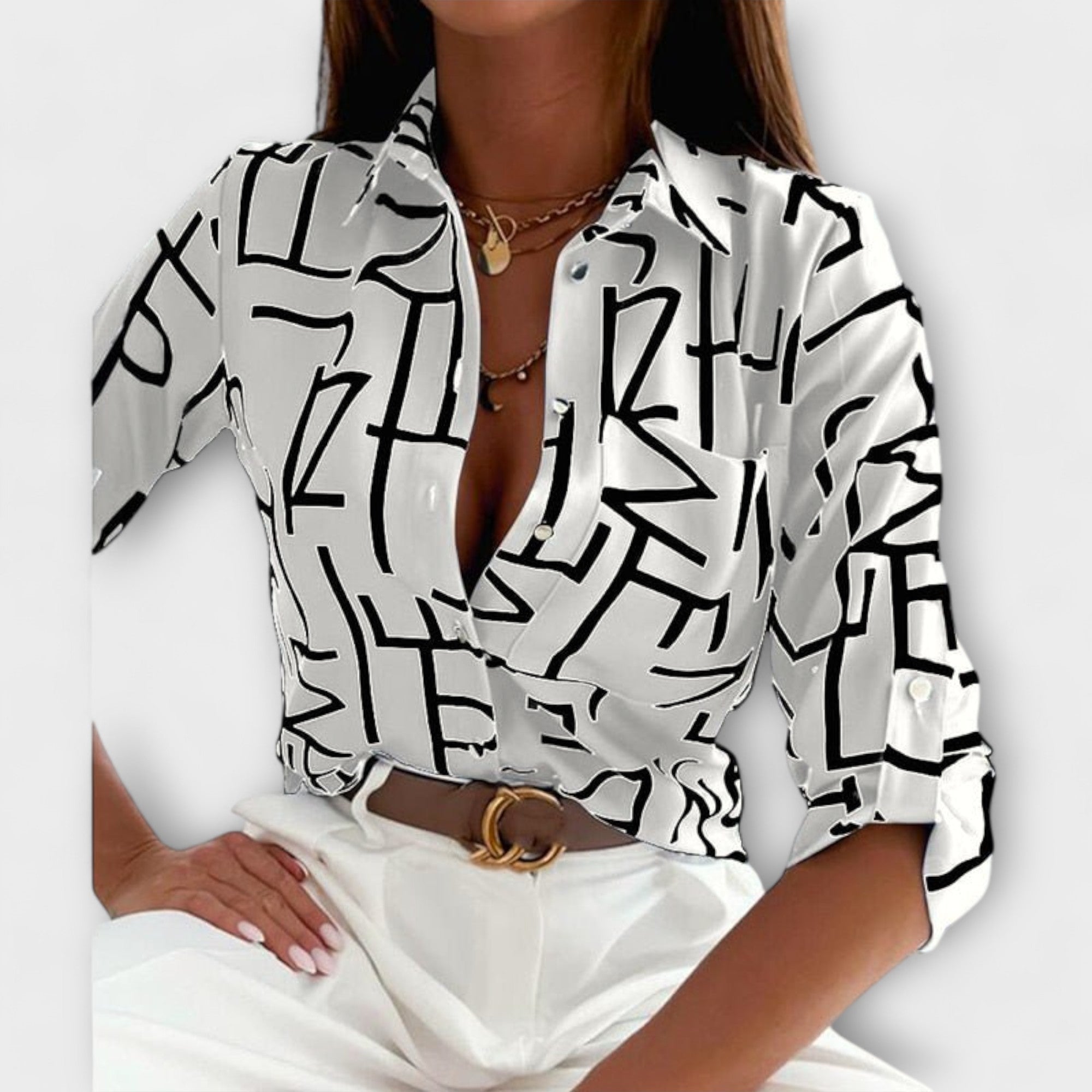 Lorena – Hemdbluse mit grafischem Print und Retro-Flair