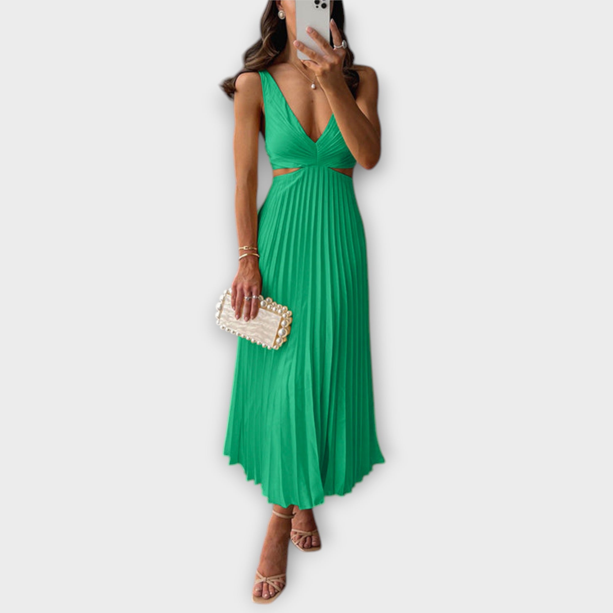 Aurine – Faltenkleid mit raffinierter Taille