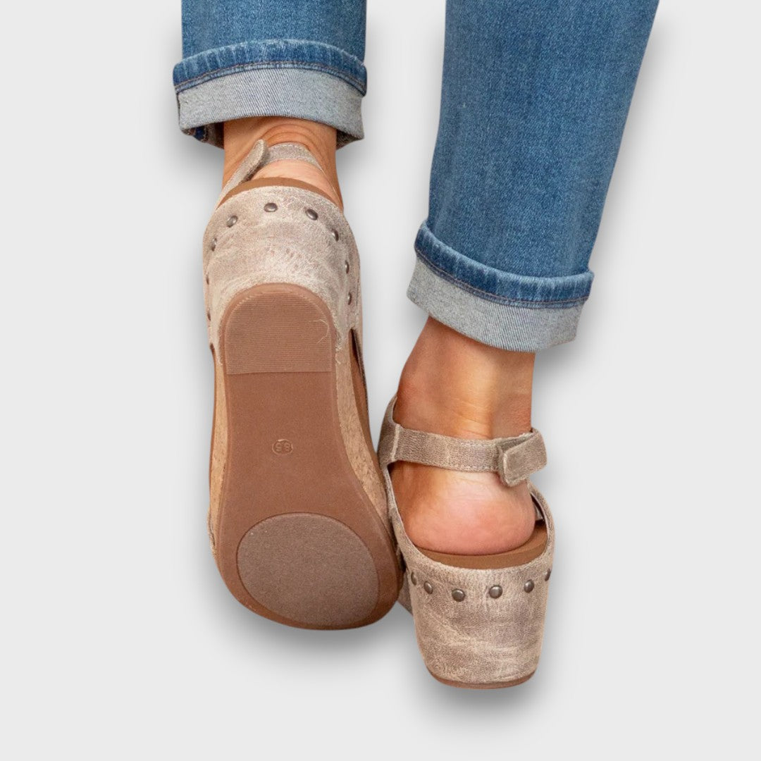 Liane – Keilsandalen mit Softleder-Effekt