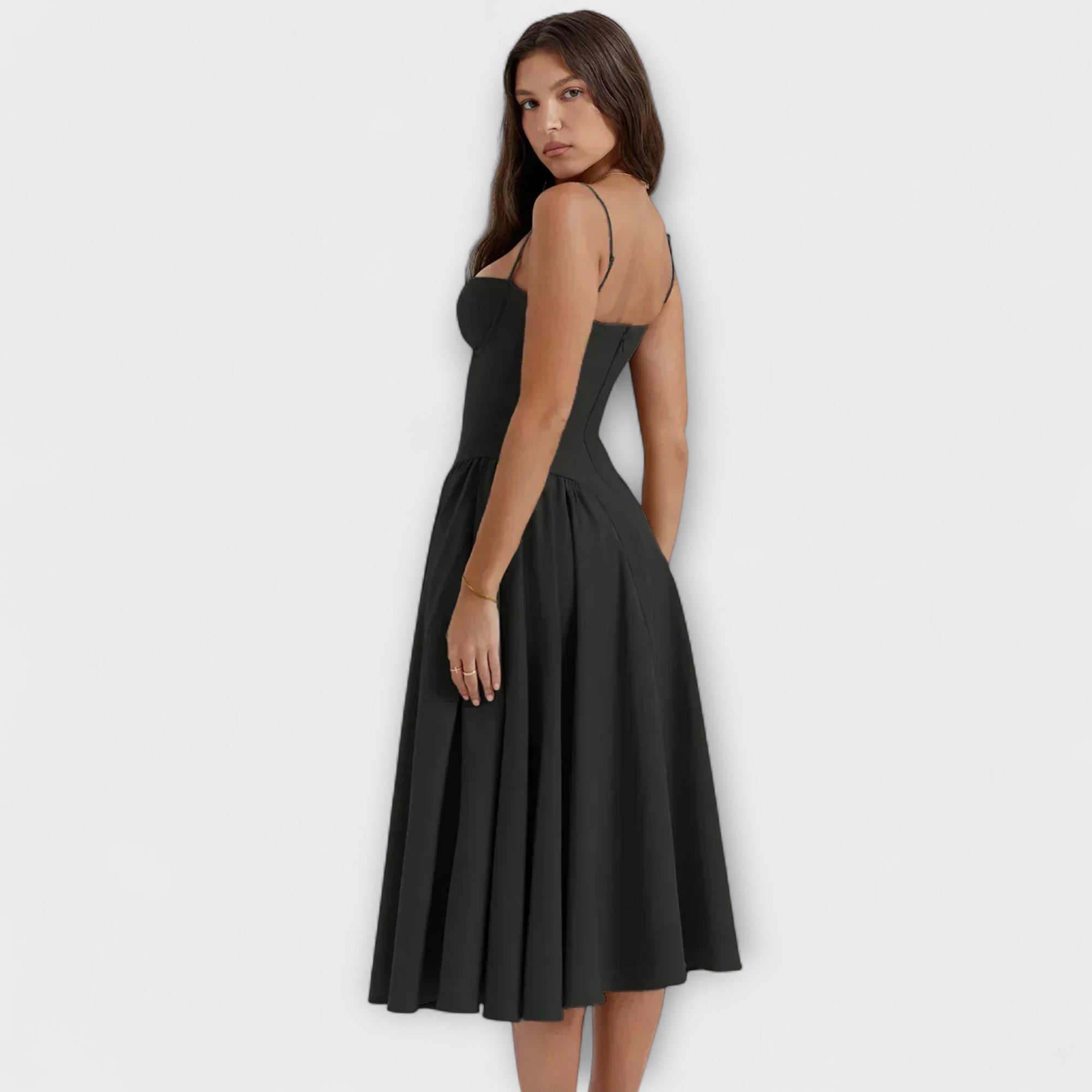 Ameline – Feminines Midikleid mit Taillenfokus