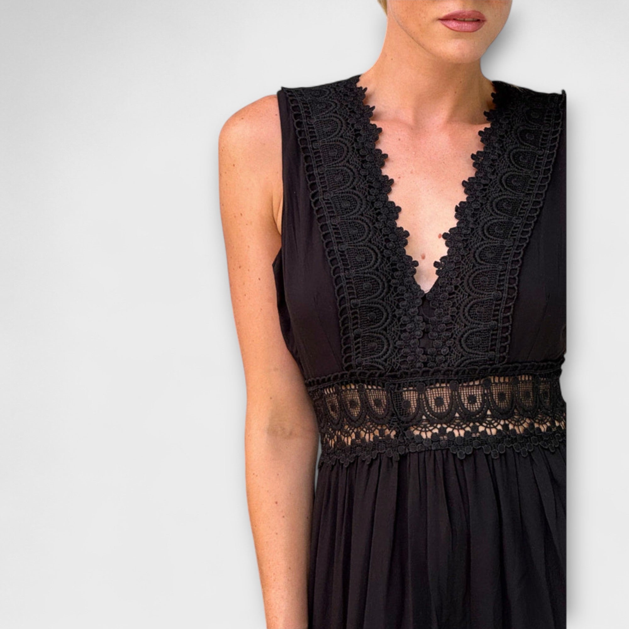 Anneline – Midikleid mit Spitze und romantischem Flair