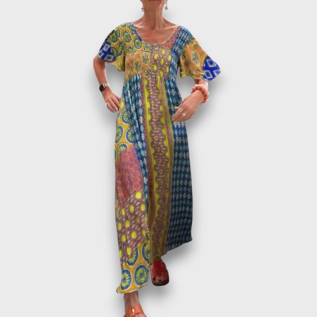 Elisara – Buntes Boho-Maxikleid mit Shirring-Details
