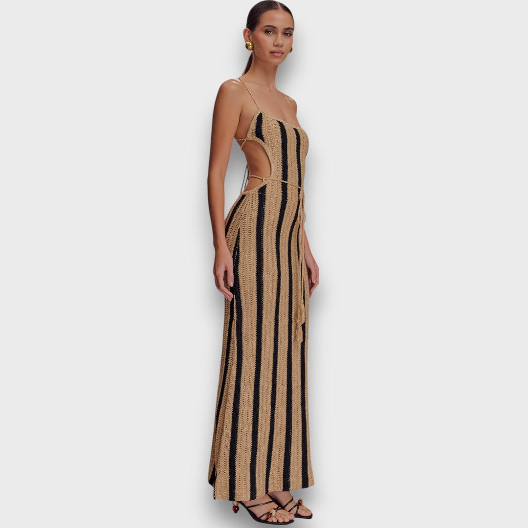 Serepha – Gehäkeltes Maxikleid mit Taillenband