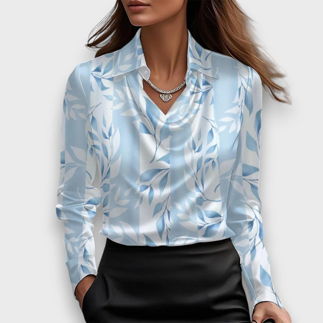 Melvine – Satiniert glänzende Bluse mit Drapierung