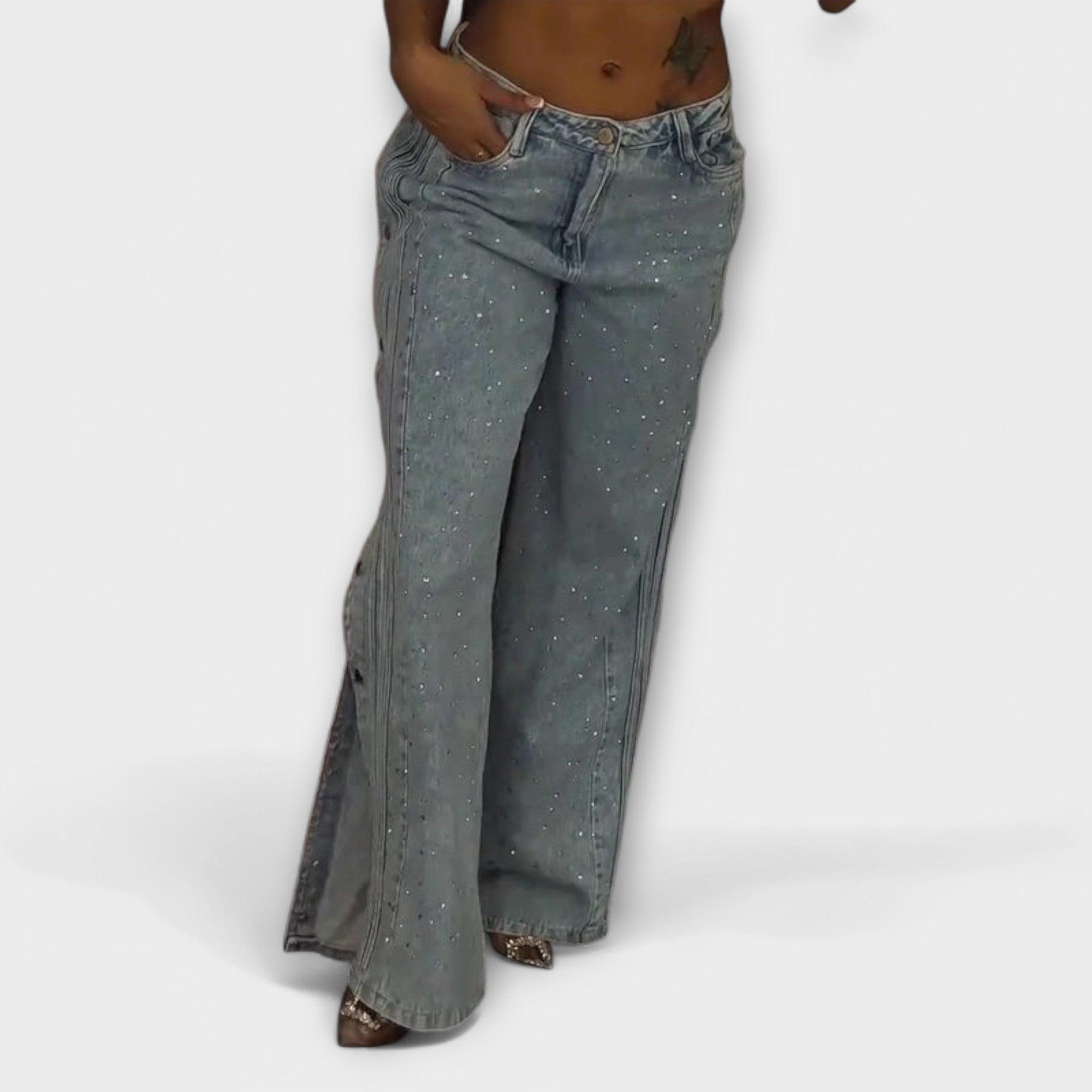 Velina – Glitzernde Jeans mit Schlitz und Statement-Knöpfen