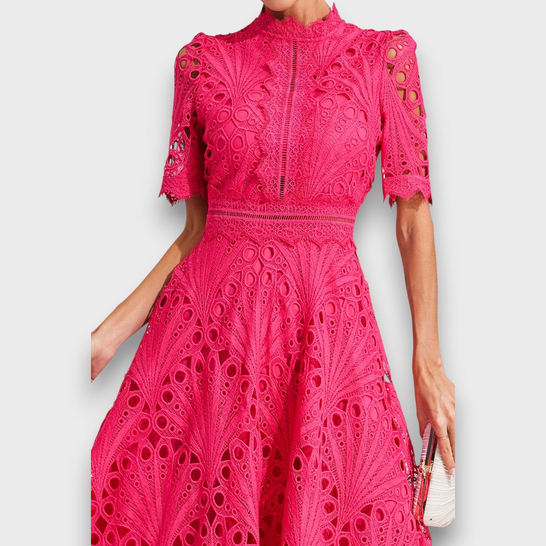Norelia – Elegantes Midikleid mit Spitzendetail