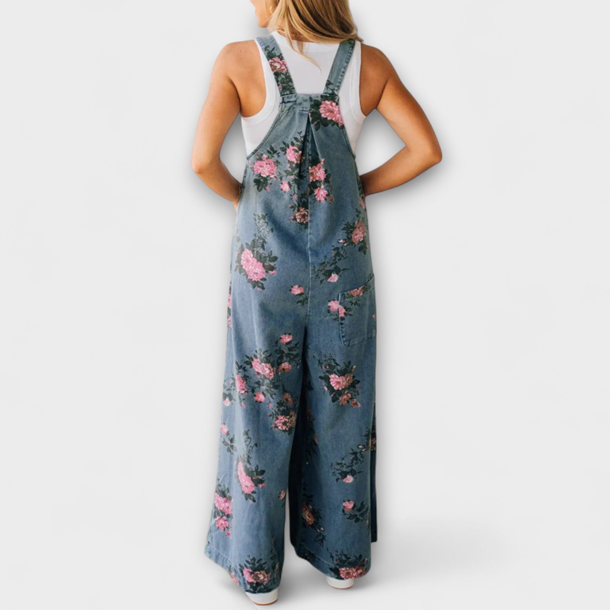 Jorine – Weite Latzhose mit floralem Vintage-Touch