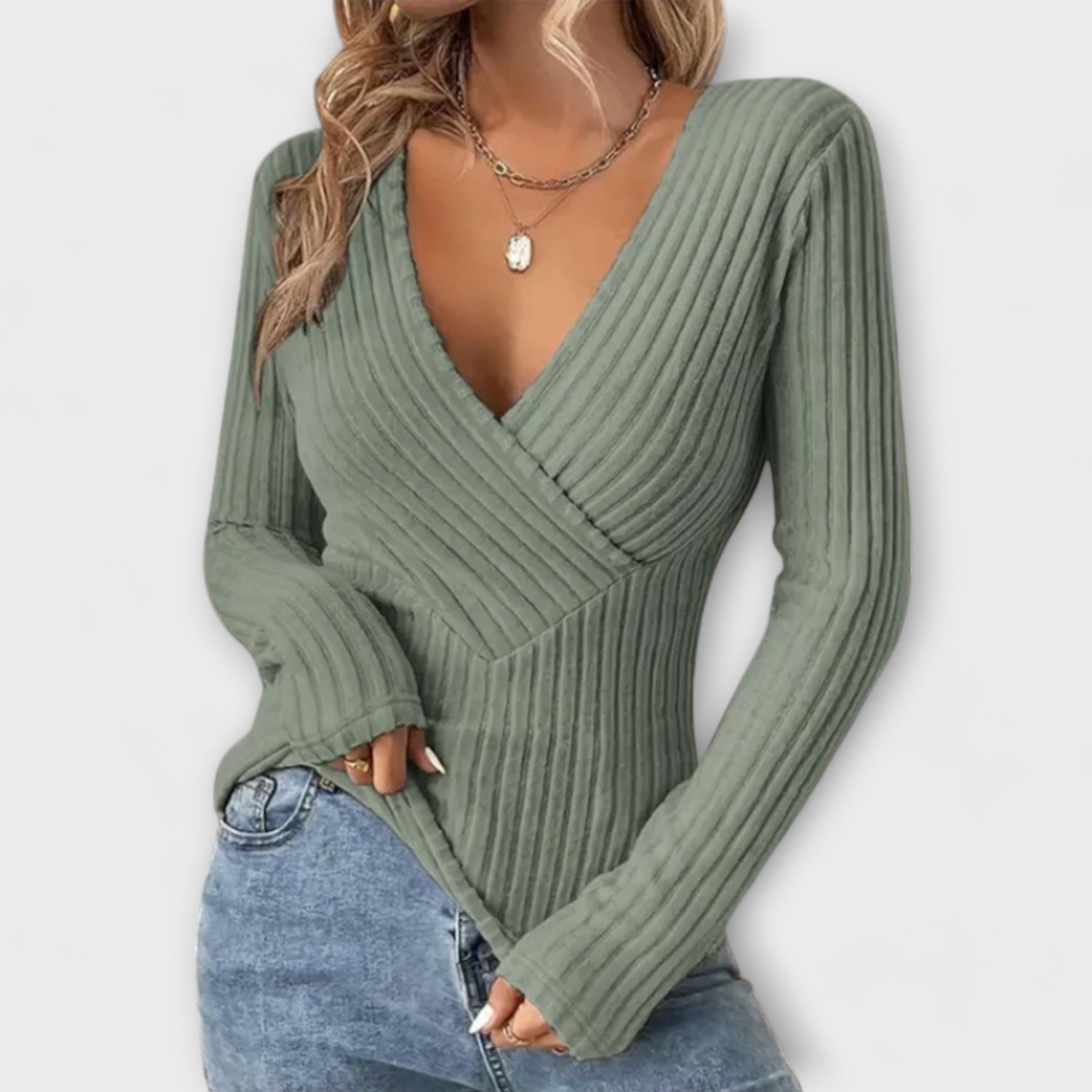 Nayla – Geripptes Wickelshirt mit V-Ausschnitt