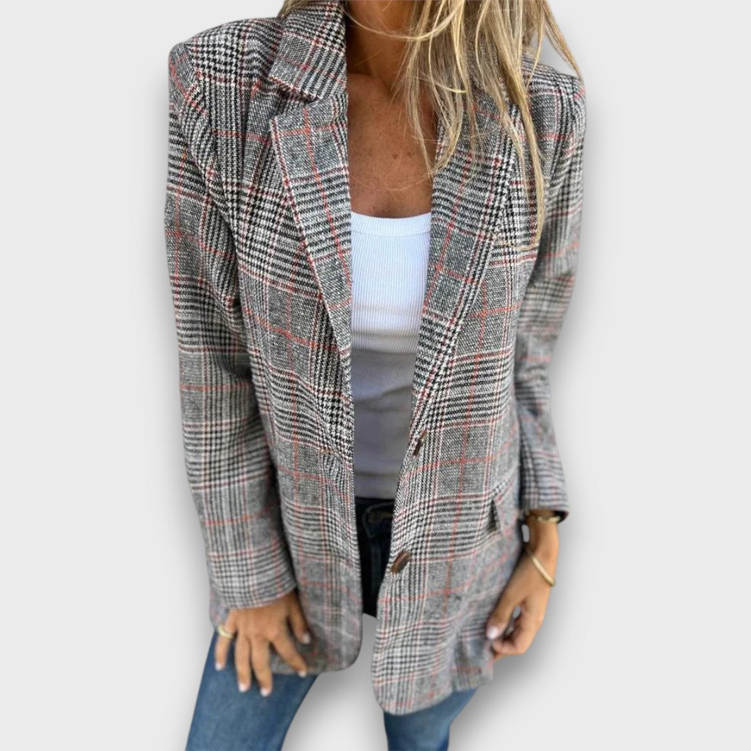 Selira – Eleganter Blazer mit klarer Linie