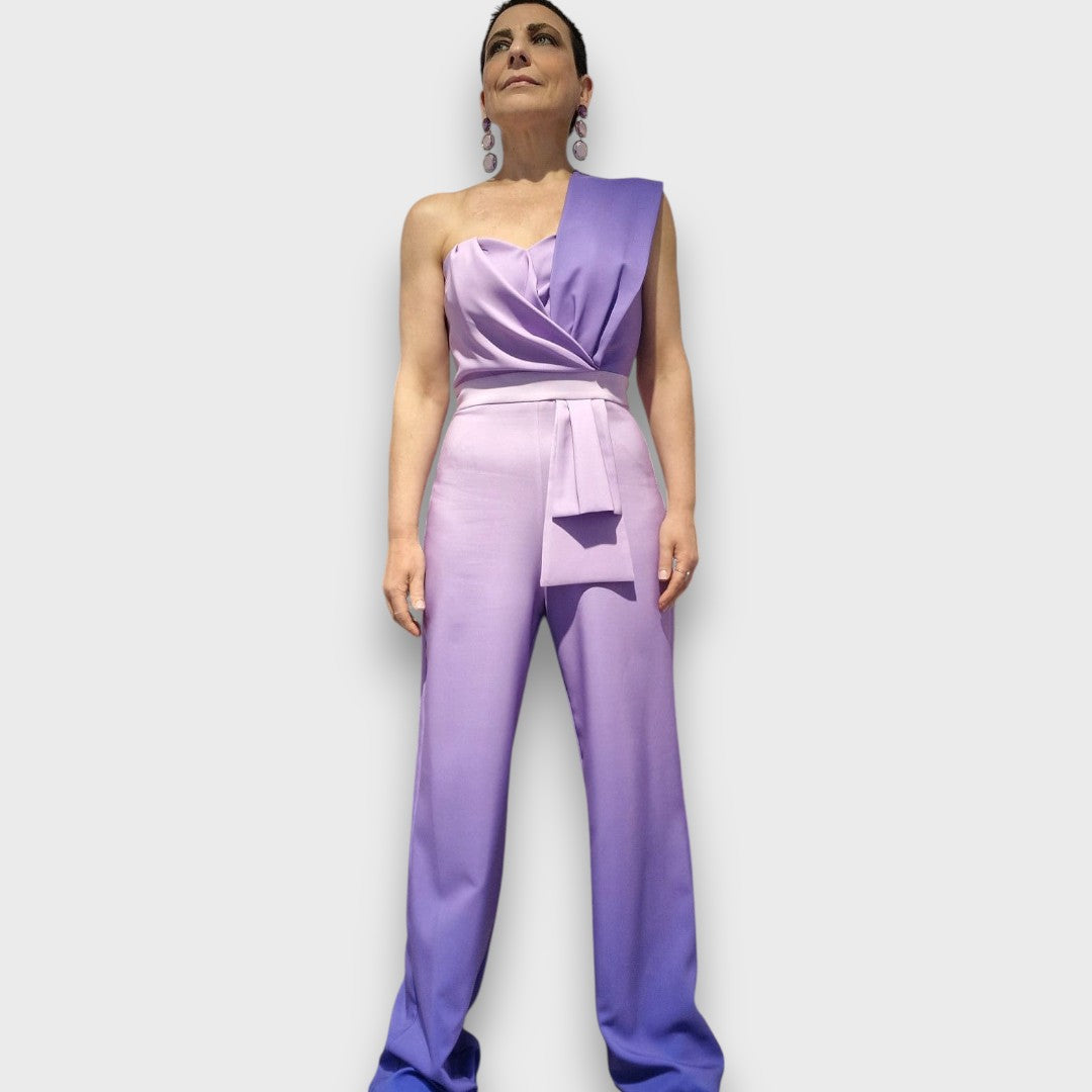 Candia –  Elegantes Jumpsuit mit asymmetrischem Dekolleté