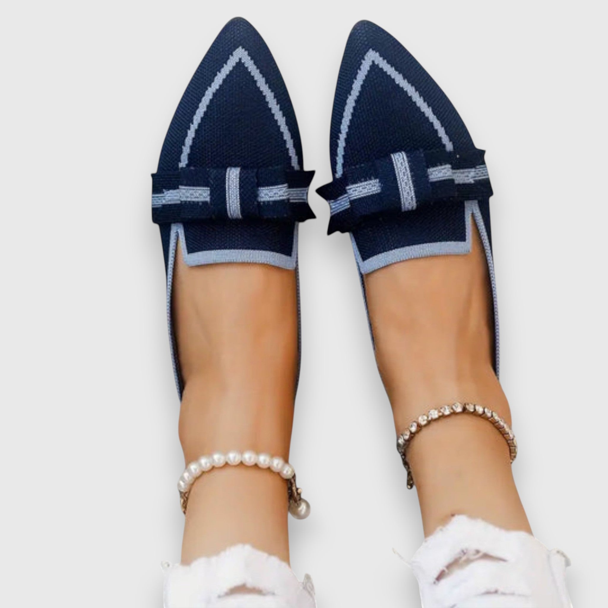 Vivianne – Elegante Slipper mit Kontrastkante