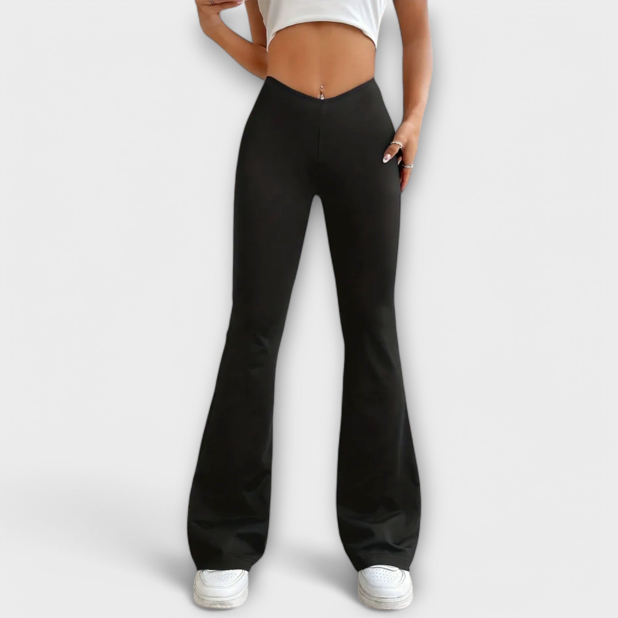 Mareva – Ausgestellte Hose mit V-Bund