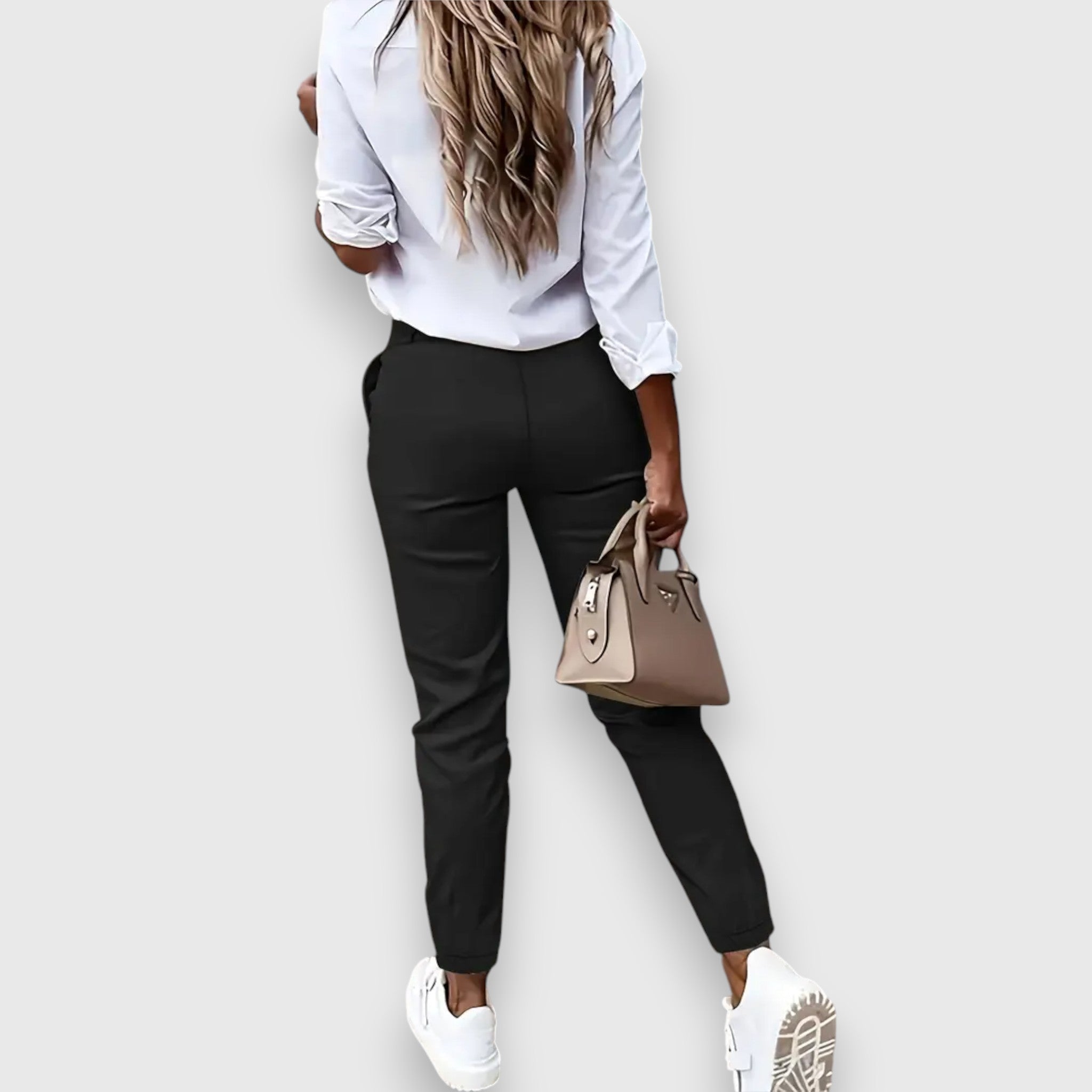 Lina – Schlank geschnittene Jogger-Hose in Business-Optik