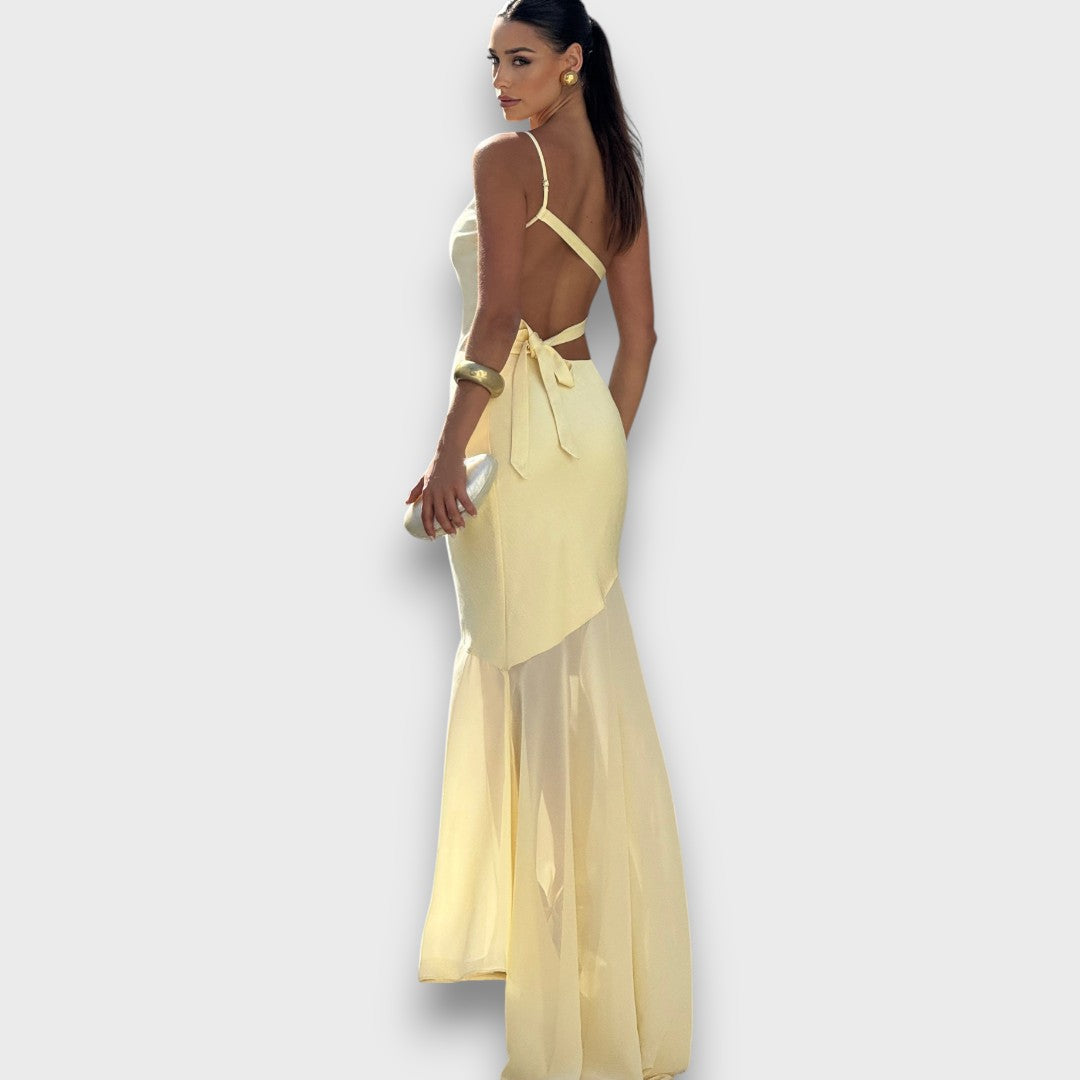 Luméa – Asymmetrisches Abendkleid mit Transparenz